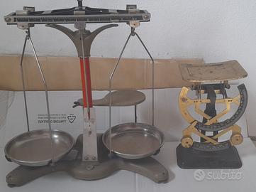 Coppia di vecchie bilancie da revisionare 