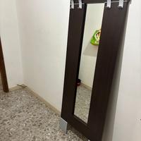 Specchio-appendiabiti