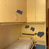 Cameretta ad angolo struttura a ponte e scrivania