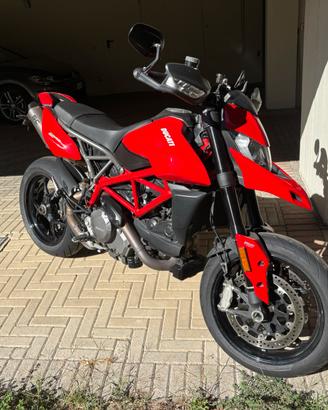 Hypermotard 950