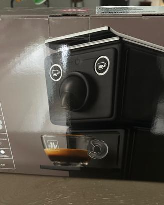 Macchina caffè Illy