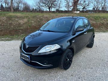 Lancia Ypsilon 1.2 69 CV 5 porte GPL NUOVO Ecochic