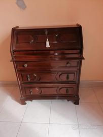 scrittoio in arte povera