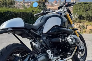 Moto BMW Nine t