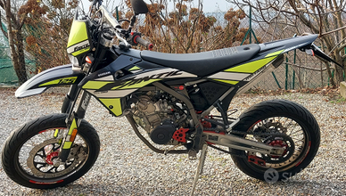 Fantic motor motard performance 125 -2019