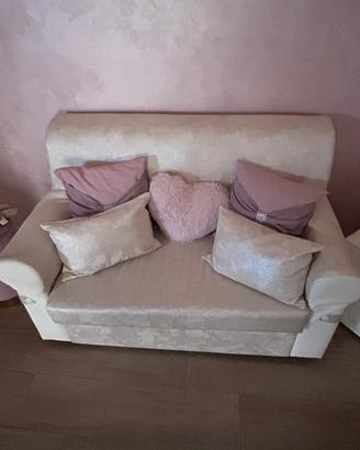 Divano e contenitori