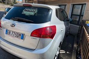 AUTOVETTURA KIA VENGA