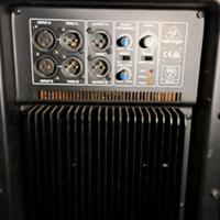 Subwoofer attivi BEHERINGER B1500D