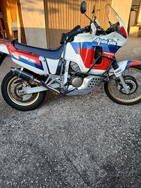 HONDA AFRICA TWIN 750