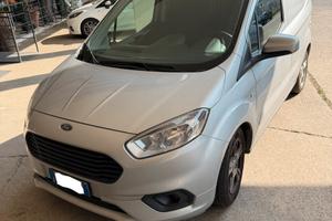 Ford transit courier 2022