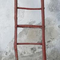 Scala vintage in legno a pioli