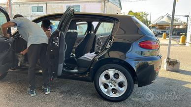 alfa Romeo anno giugno 2010 diesel  jtd 1.9 Diesel