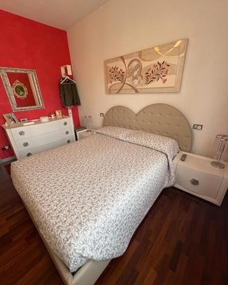 Letto matrimoniale con contenitore