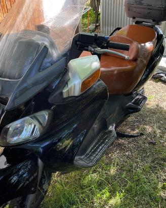 Suzuki burgman 650 executive