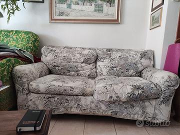 Divano letto cuscini piumino