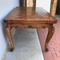 tavolo provenzale in noce restaurato