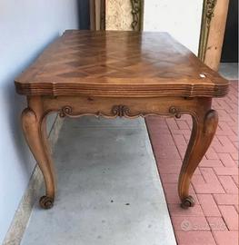 tavolo provenzale in noce restaurato