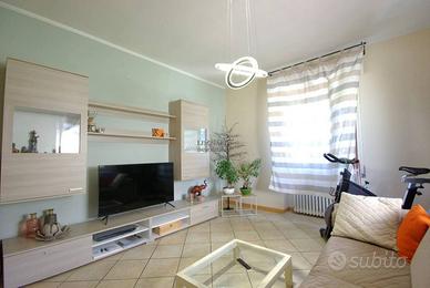 Appartamento di 95 m² con 4 locali e box auto a Sa