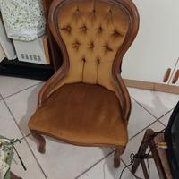 Poltroncina anni 60 stile vittoriano
