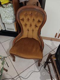 Poltroncina anni 60 stile vittoriano