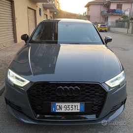 AUDI A3 S TRONIC 155CV - RS LOOK- CARPLAY WIRELESS