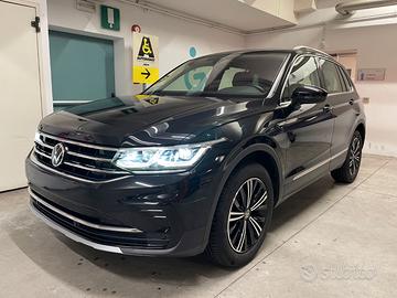 Volkswagen Tiguan 2.0 TDI DSG 4Motion Elegance