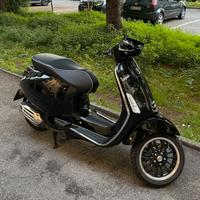 Vespa 125 sprint black