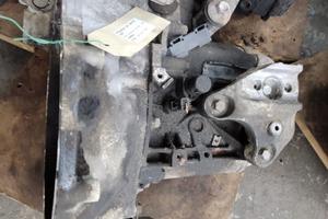 Cambio PEUGEOT 207 1397cc benzina del 2010