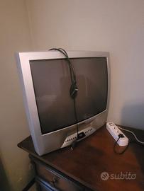 Televisore Philips con lettore videocassette