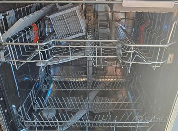 Lavastoviglie da incasso Hotpoint  Ariston