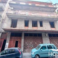 Paterno' - stabile di 3 piani id: ppa252vc