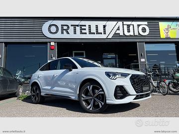 AUDI Q3 SPB 40 TDI quattro S tr. Ident. Black
