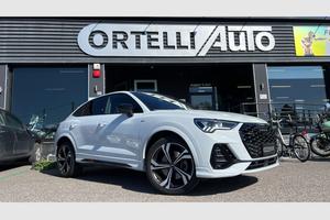 AUDI Q3 SPB 40 TDI quattro S tr. Ident. Black