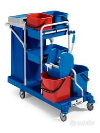 attrezzatura professionale per pulizia