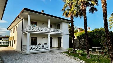 Villotta di Chions Centro - Intero stabile con d