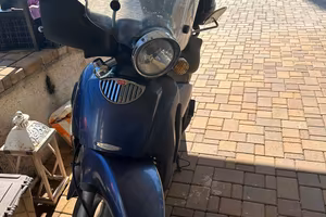 Aprilia Scarabeo 150 4T