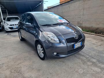 Toyota Yaris 1.3 5 porte Sol