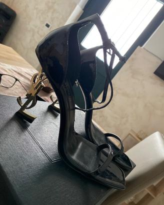 Tacchi Saint Laurent