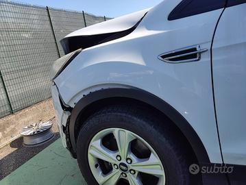 Parafango sinistro FORD KUGA del 2014