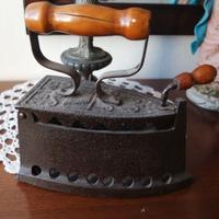 Ferro da stiro inizi 900