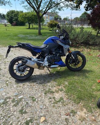 BMW F900R (2020) Solo 7.000 km