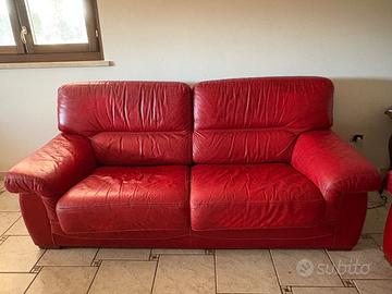 Divani in pelle rossa