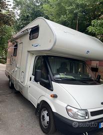 Camper sei posti super accessoriato