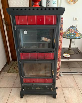 Stufa a legna Wekos con forno