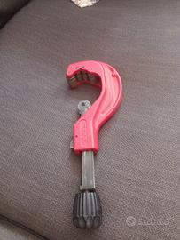 tagliatubi pvc 