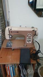 Macchina da cucire vintage elettrica