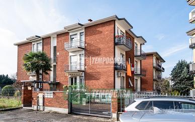 in piccolo contesto, 4 locali ultimo piano con can