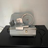 Affettatrice funzionante