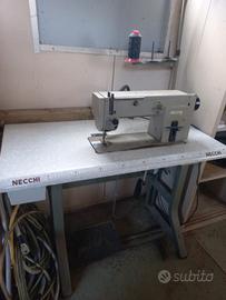Macchina da cucire Necchi