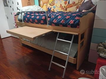 letto a castello con scrivania 